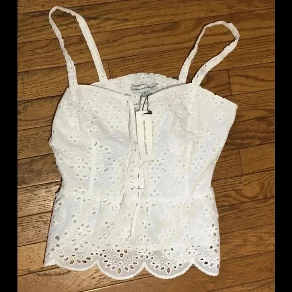 Cupcakes and Cashmere White Peplum Blouse BNWT - Picture 1 of 3